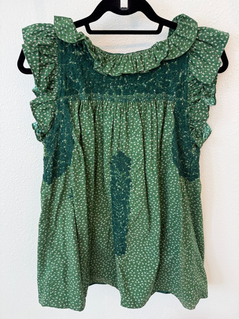 Mi Golondrina Green Floral Lace Trim Ruffle Sleeveless Top size XS